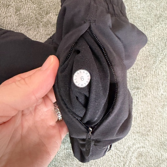 Lululemon Reversible Athletic Shorts - Picture 6 of 6